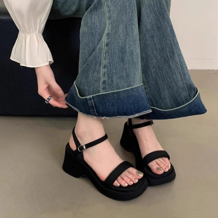 French Minimalist Flat Sandals