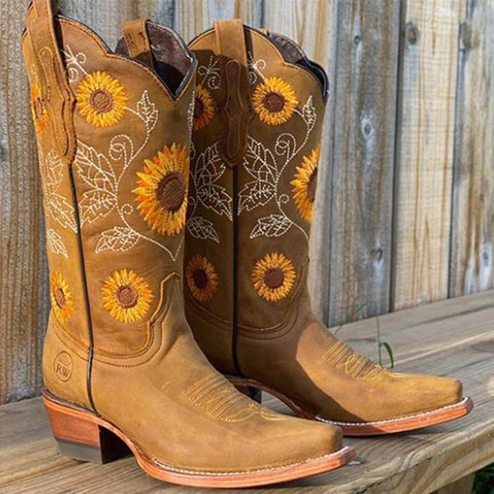 SUNKISSEDSTEP Women’s Embroidered Western Chunky Heel Boots