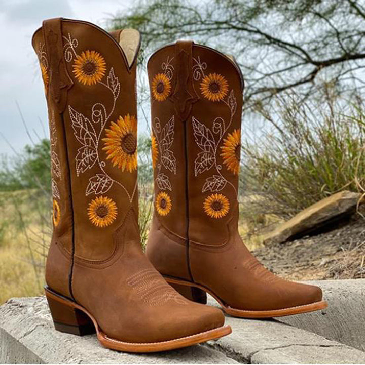SUNKISSEDSTEP Women’s Embroidered Western Chunky Heel Boots