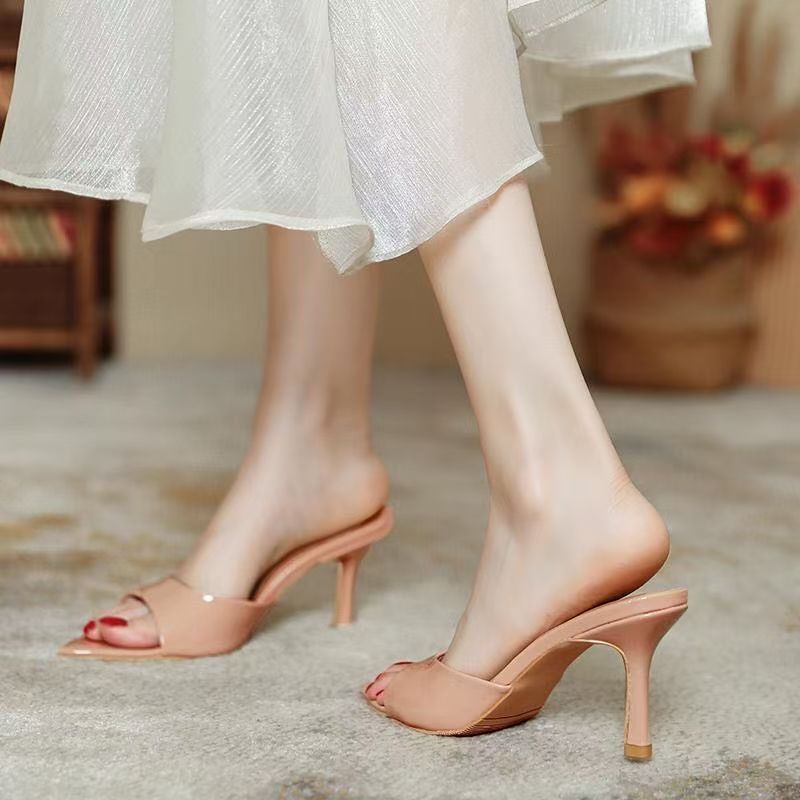 Patent Leather Pointed Toe Mules